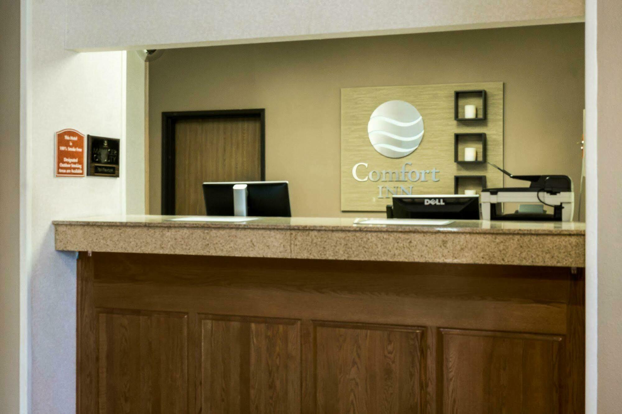 Comfort Inn Jamestown Bagian luar foto