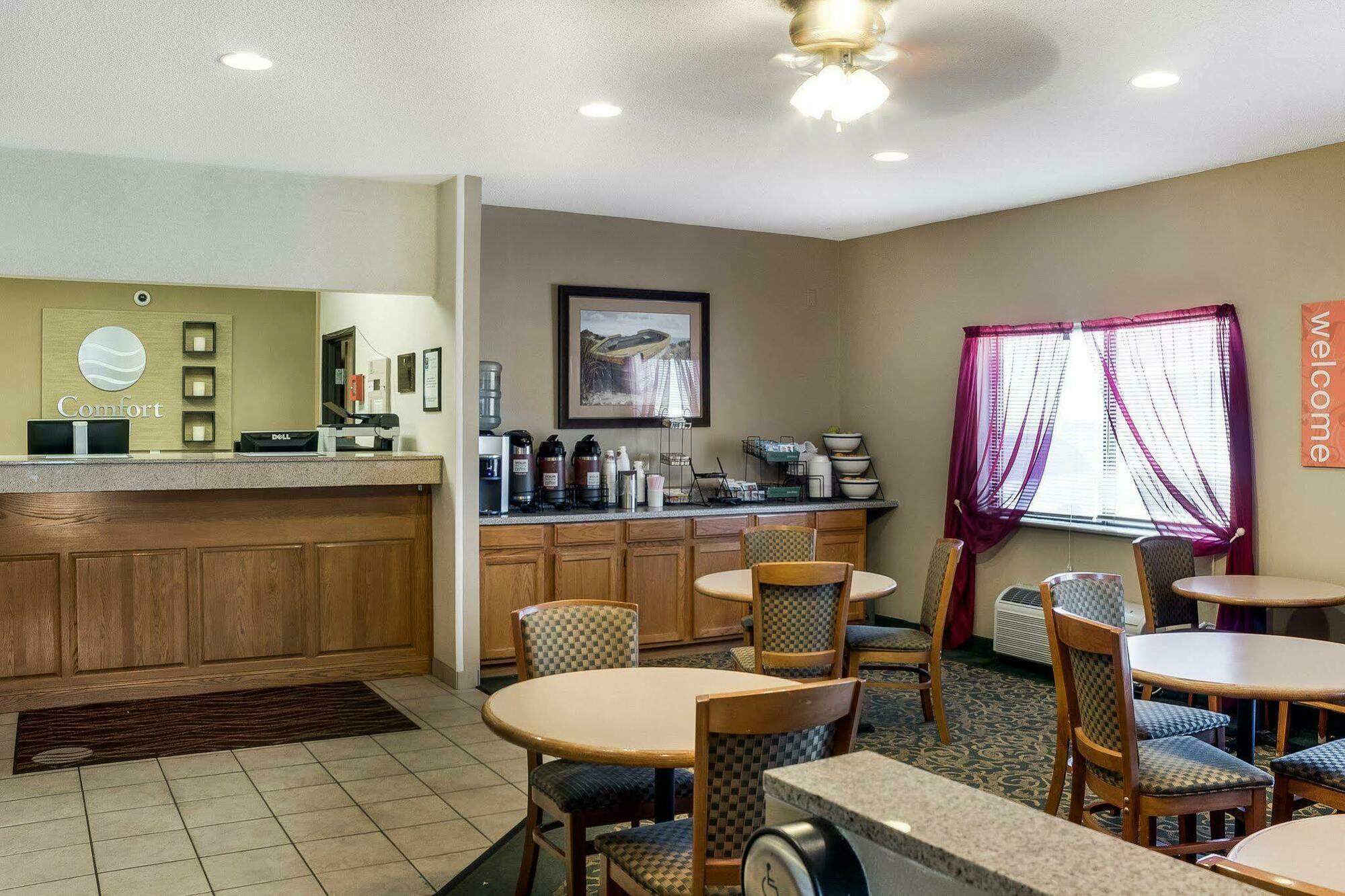 Comfort Inn Jamestown Bagian luar foto