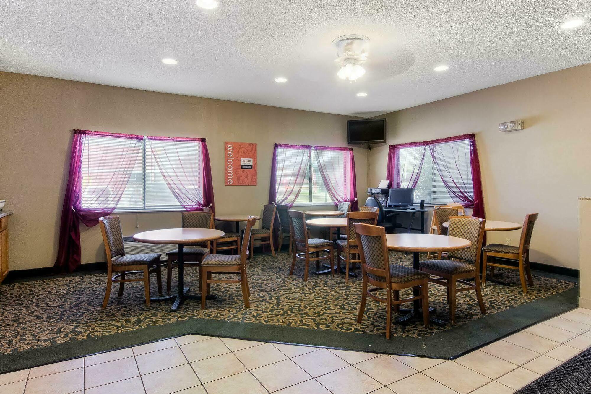 Comfort Inn Jamestown Bagian luar foto
