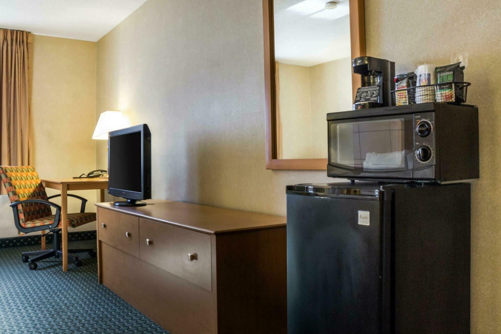 Comfort Inn Jamestown Bagian luar foto